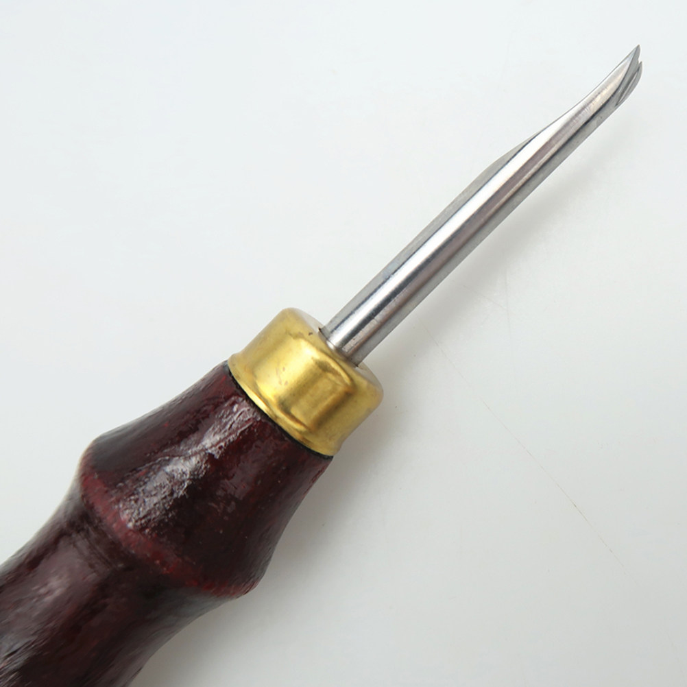 Leatherwork Edge Beveler - 1.2mmのベベルナイフ。高精度で、鋭い刃を持つため、革細工や木工に最適な工具。木製のハンドル付き。