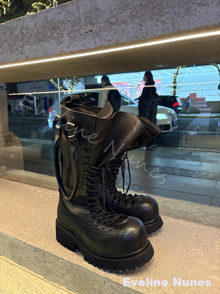 レトロ本革オートバイブーツ女性ビッグトゥレースアッププラット - Leather Work Boots のレビューと価格