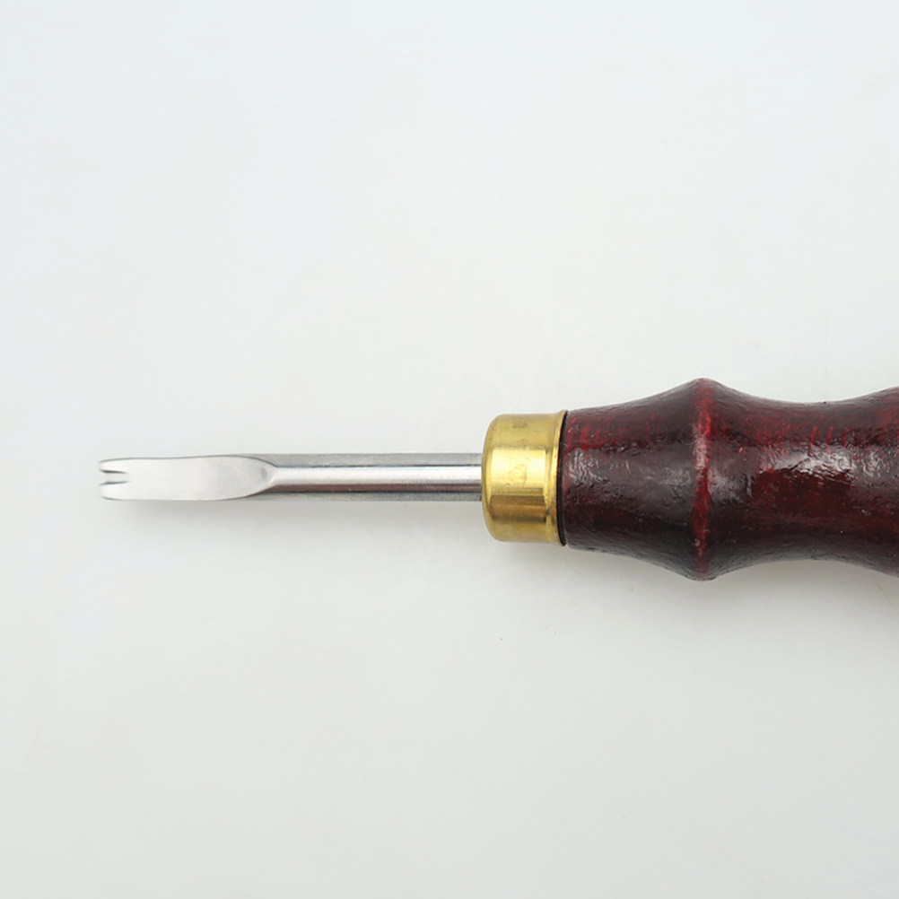 1.2mmのベベルナイフ。高精度で、鋭い刃を持つため、革細工 - Leatherwork Edge Beveler のレビューと価格